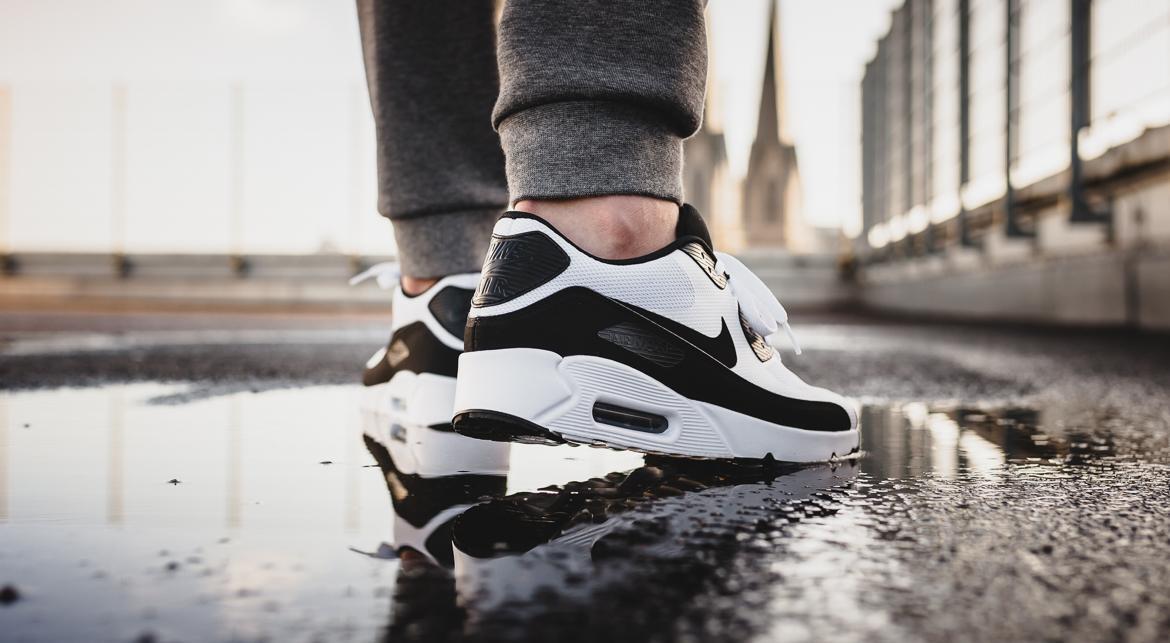 Nike air max 90 ultra outlet 2.0 essential black and white